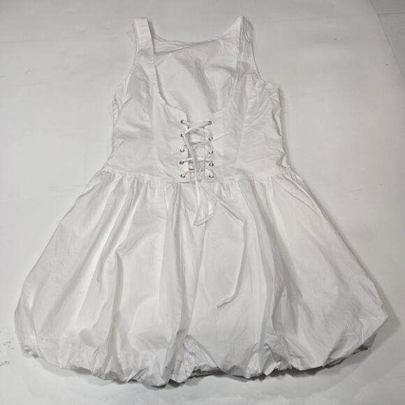 NIA Tamara Dress in White - Picture 11 of 12